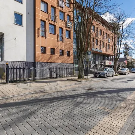 شقة Apartament Planeta 300 Z Garazem By Renters