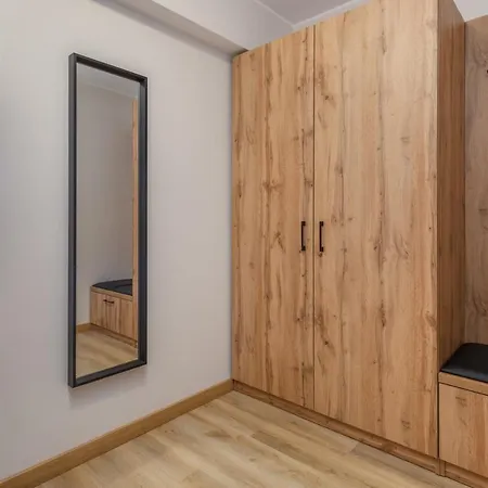 Apartament Planeta 300 Z Garazem By Renters شقة *