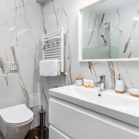 Apartament Planeta 300 Z Garazem By Renters ميلنو